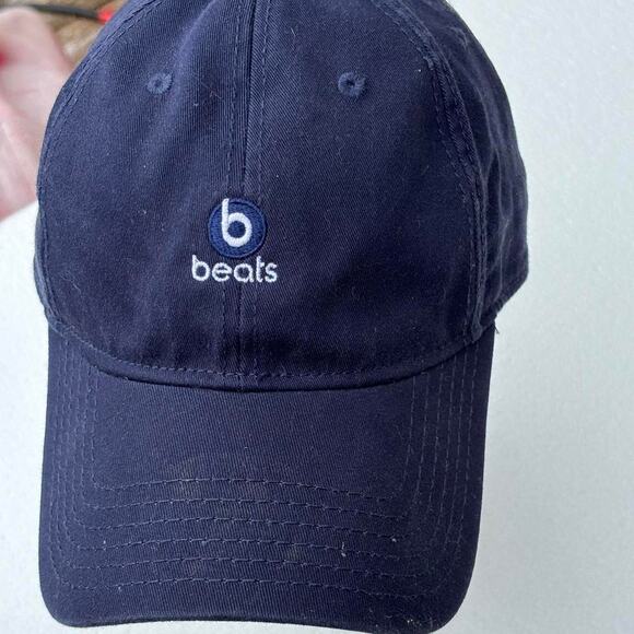 Beats hat - Picture 2 of 5